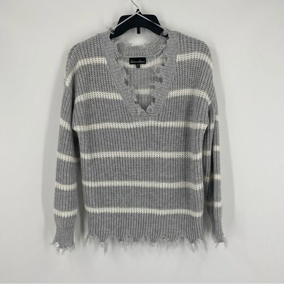 Alison Andrews Women’s V Neck Eyelash Trim Striped Thick Knit Sweater size M - Picture 1 of 3